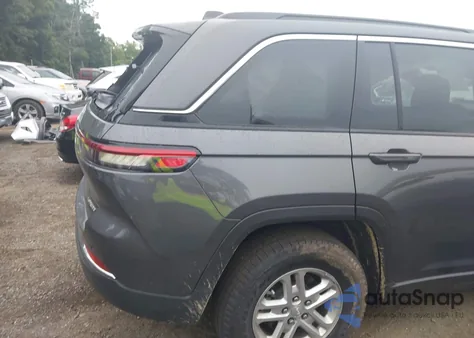 2025 Jeep Grand Cherokee Laredo 4X4 z USA, uszkodzony, nr VIN 1C4RJHAG1SC276090